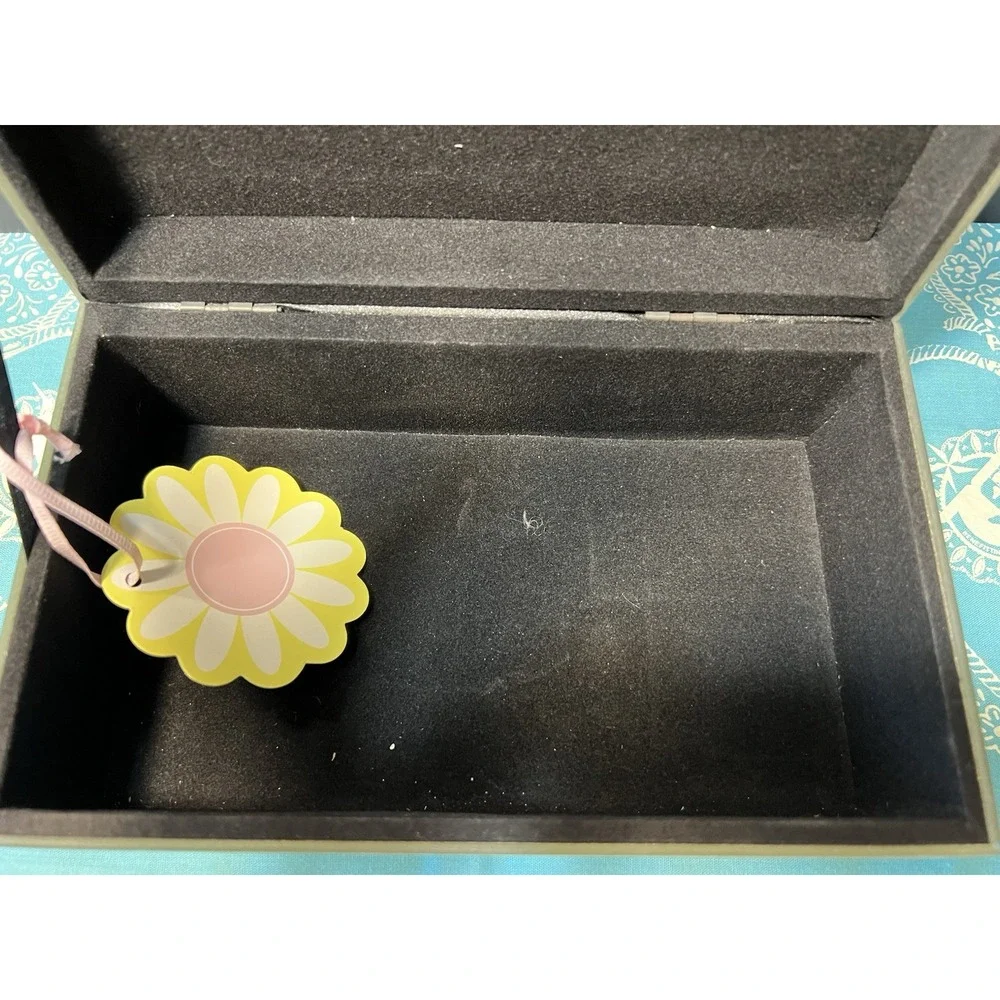 BEAUTIFUL SPARKLING GOLD INITIAL C 8X5X3 JEWELRY/TRINKET BOX  ( 1532)‎